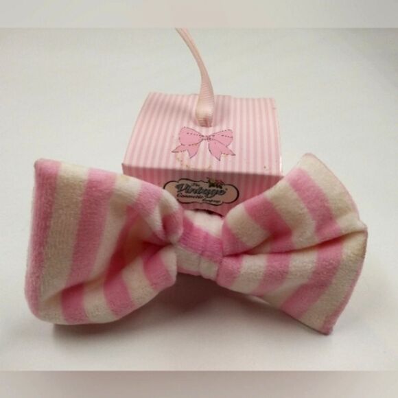 Free Spa Makeup Headband Pink White Stripe Holiday Ornament Beauty New! - Picture 7 of 7